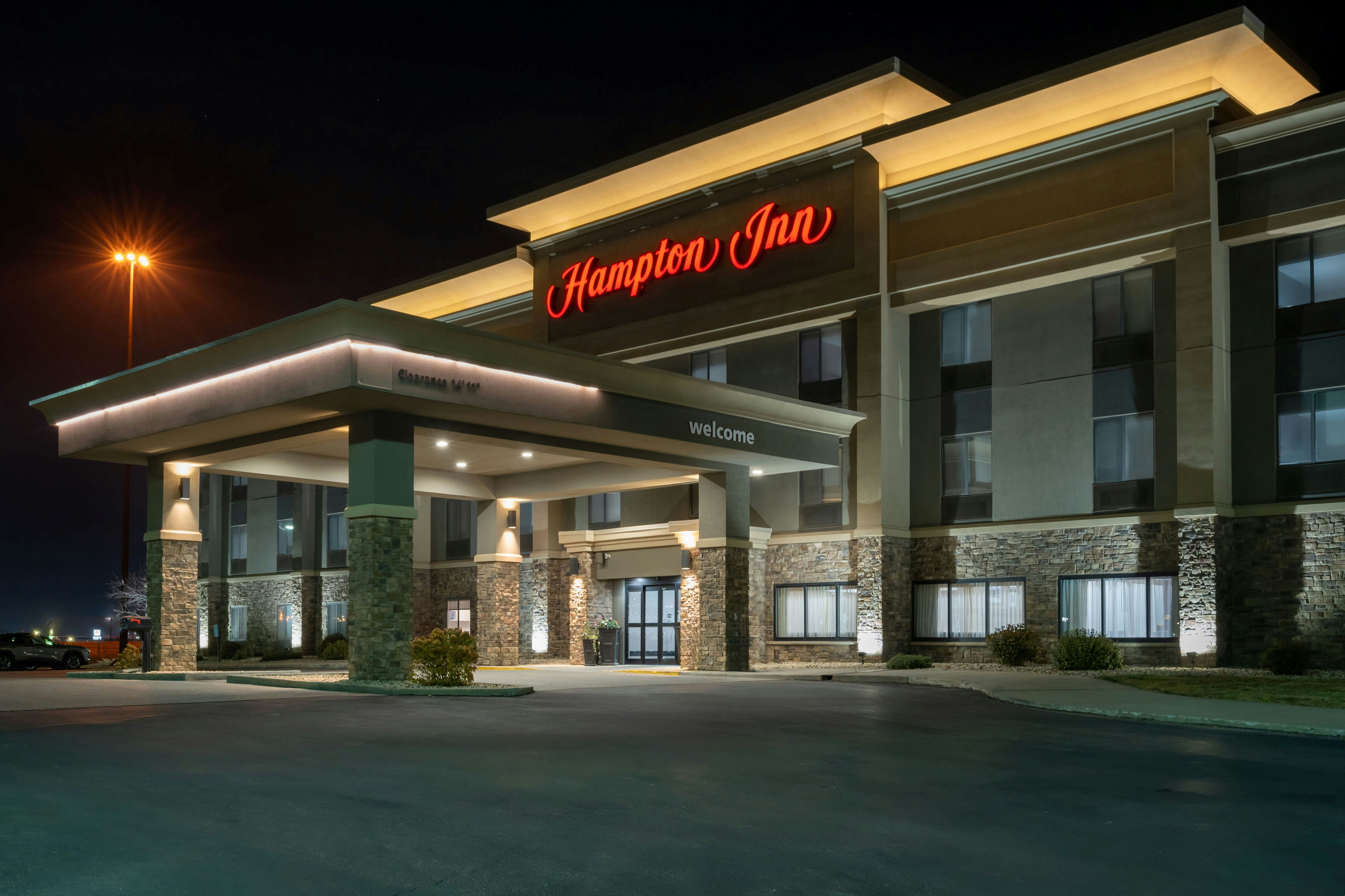 HAMPTON INN MITCHELL 2/38