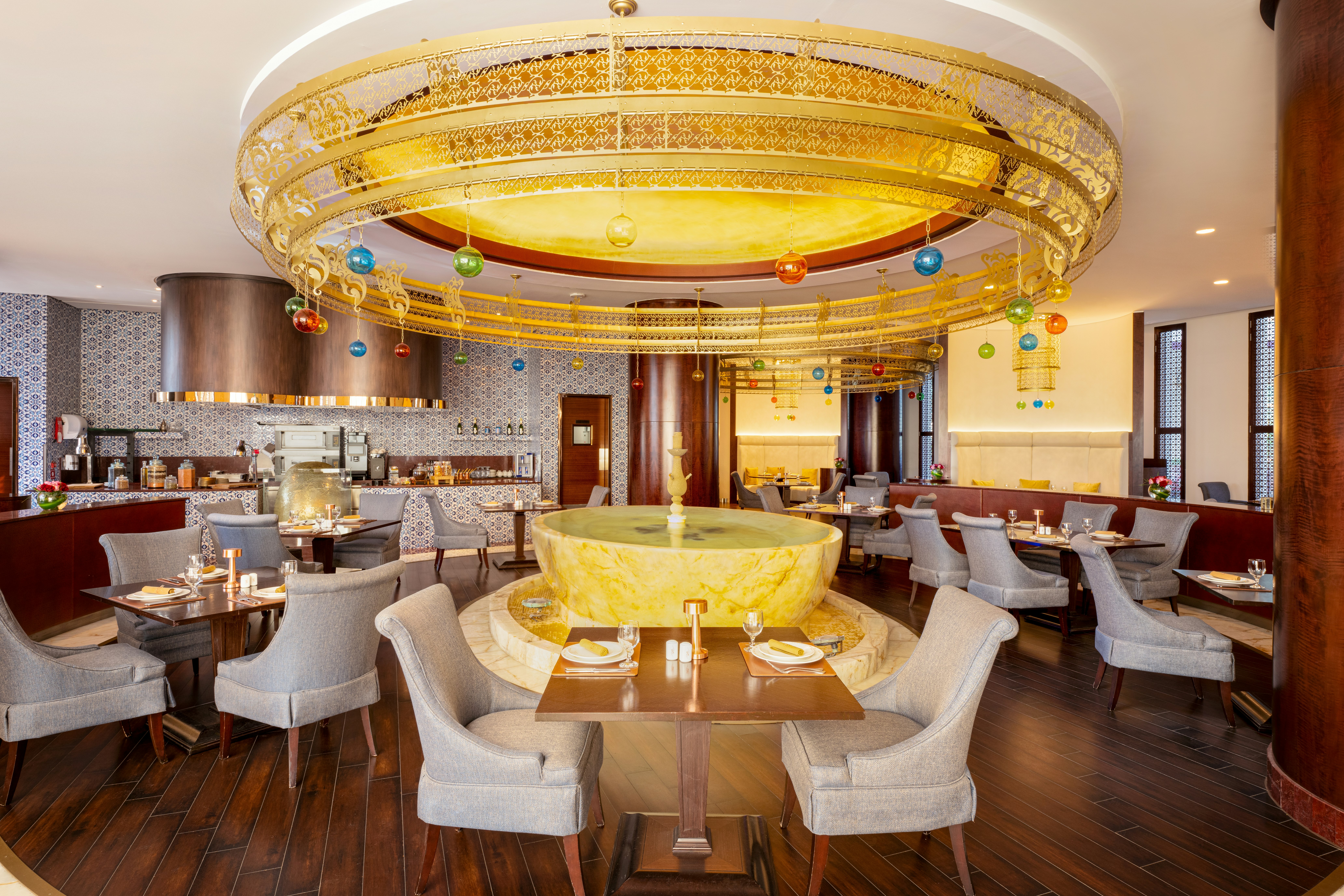 فندق هيلتون الرياض والشقق الفندقيه(Hilton Riyadh Hotel & Residences) 62/82