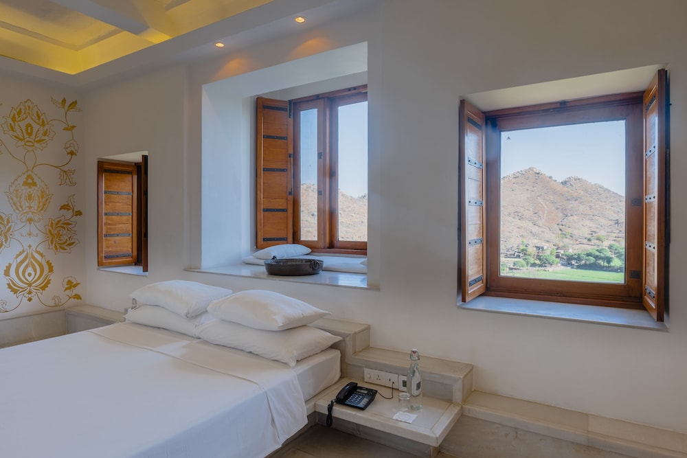 RAAS DEVIGARH(Formerly - DEVI GARH BY LEBUA) 19/70