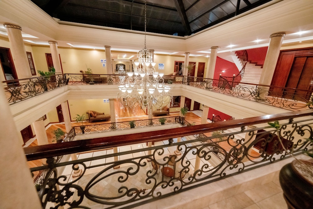 Grand Victoria Boutique Hotel 44/69