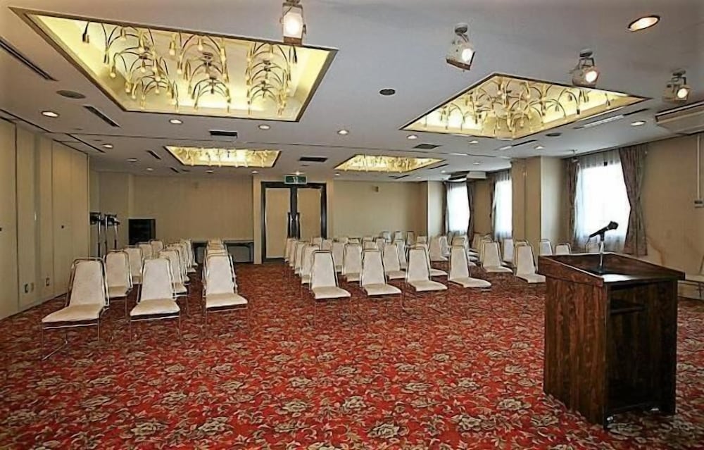 Hotel New Yutaka 32/32