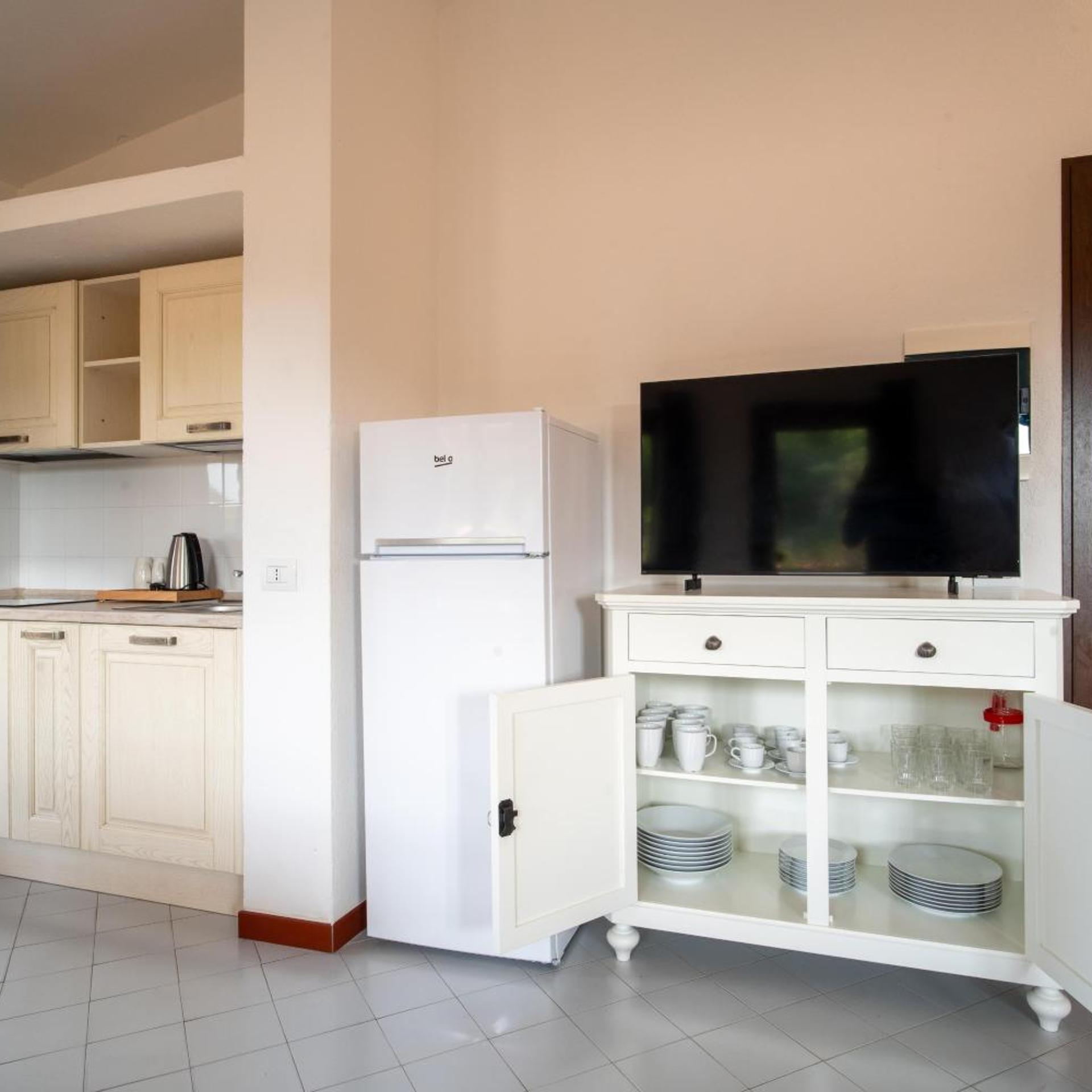 Ahr Costa Serena Village 8/50