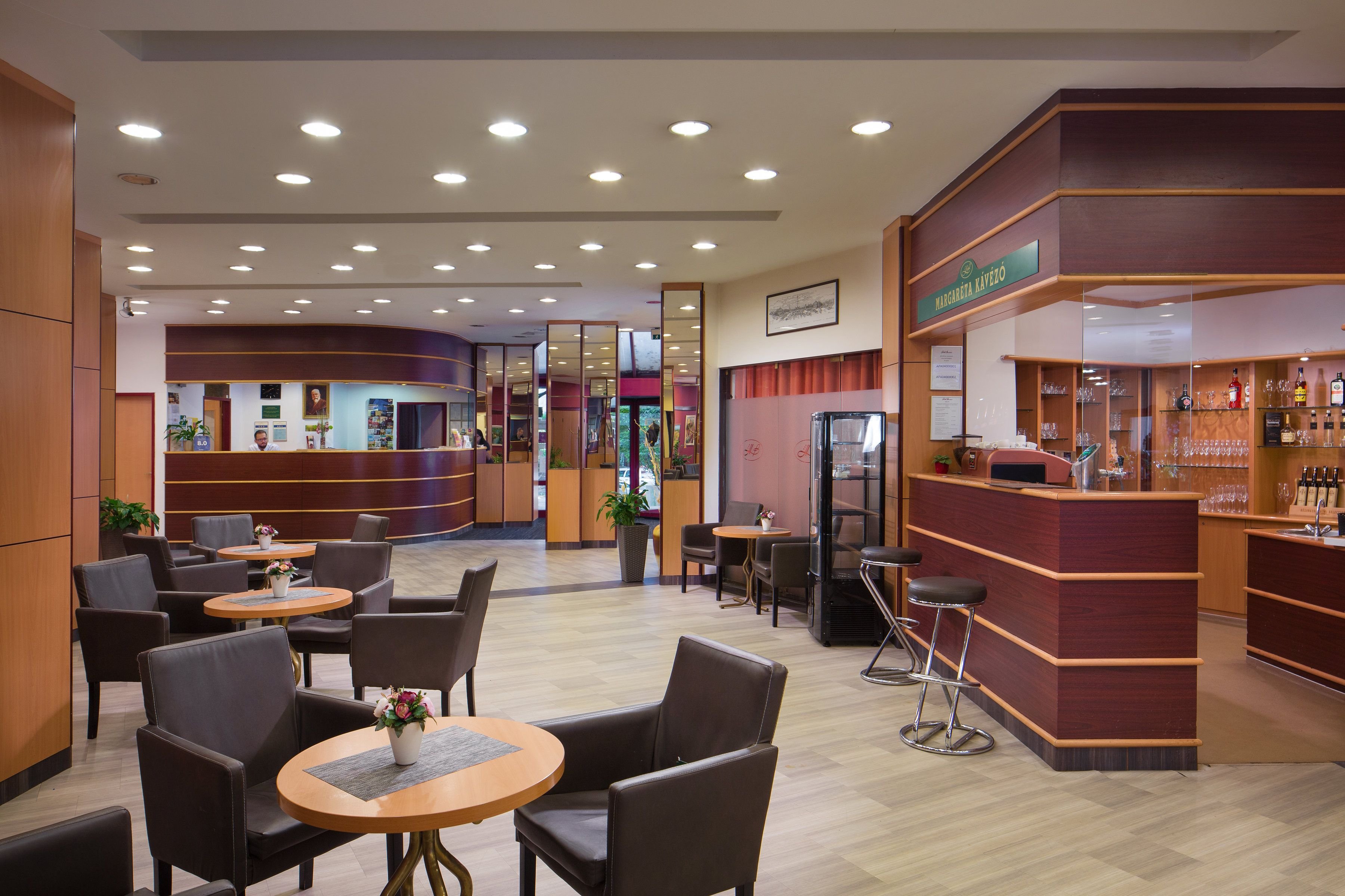 Benczur Hotel 33/42