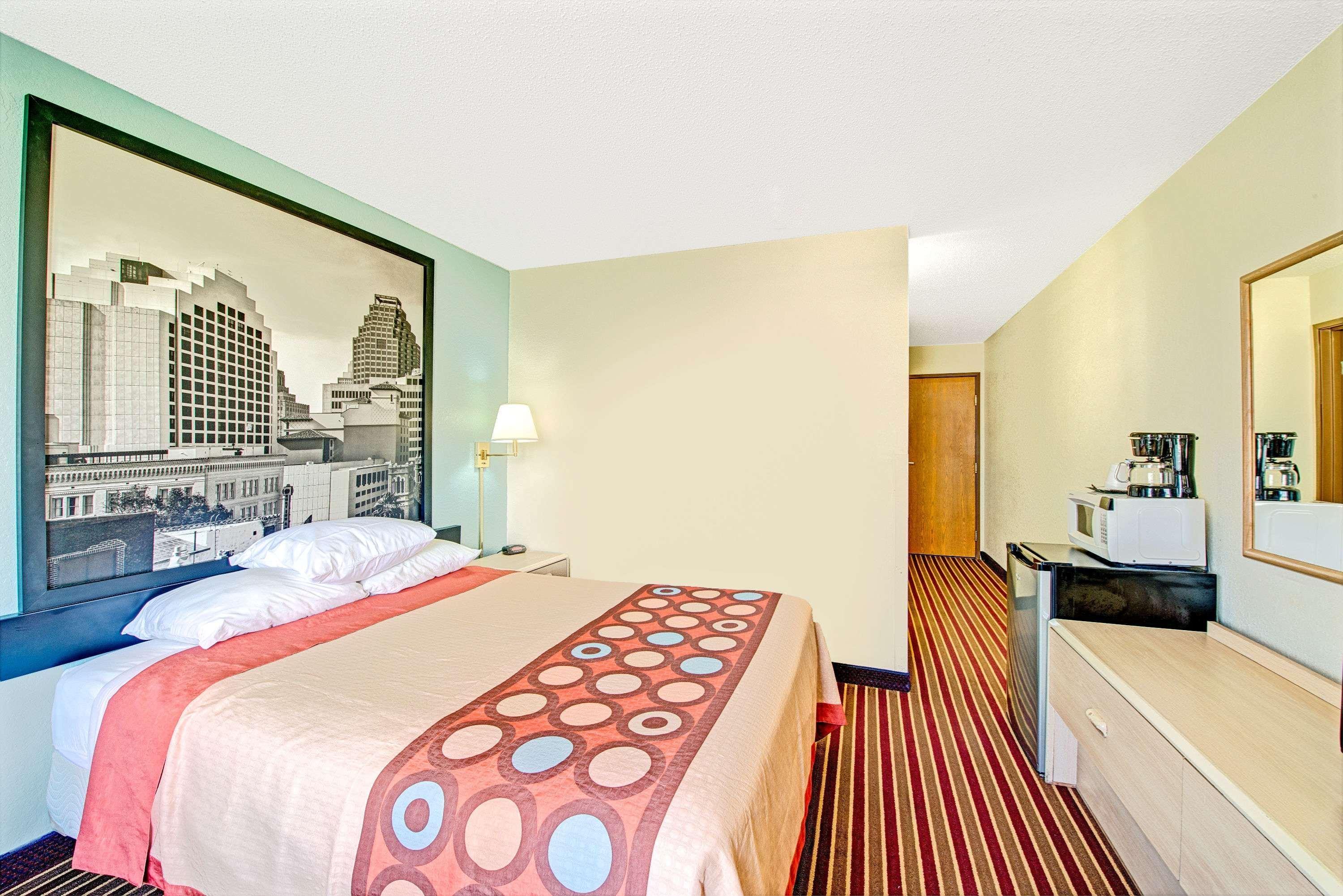 Room, King Bed