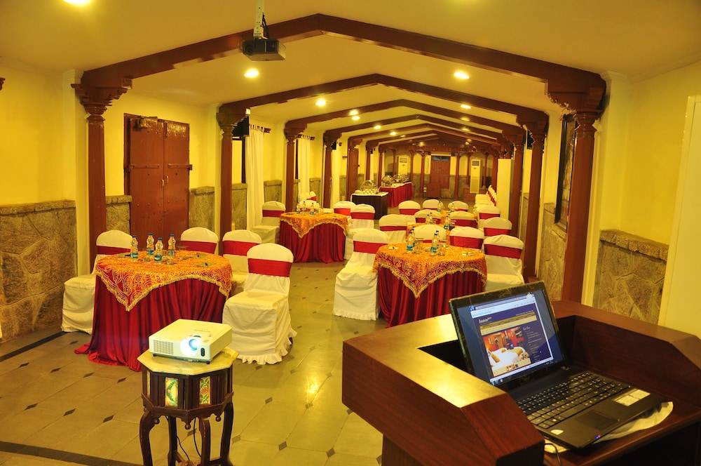 Aalankrita Resort And Convention 32/54