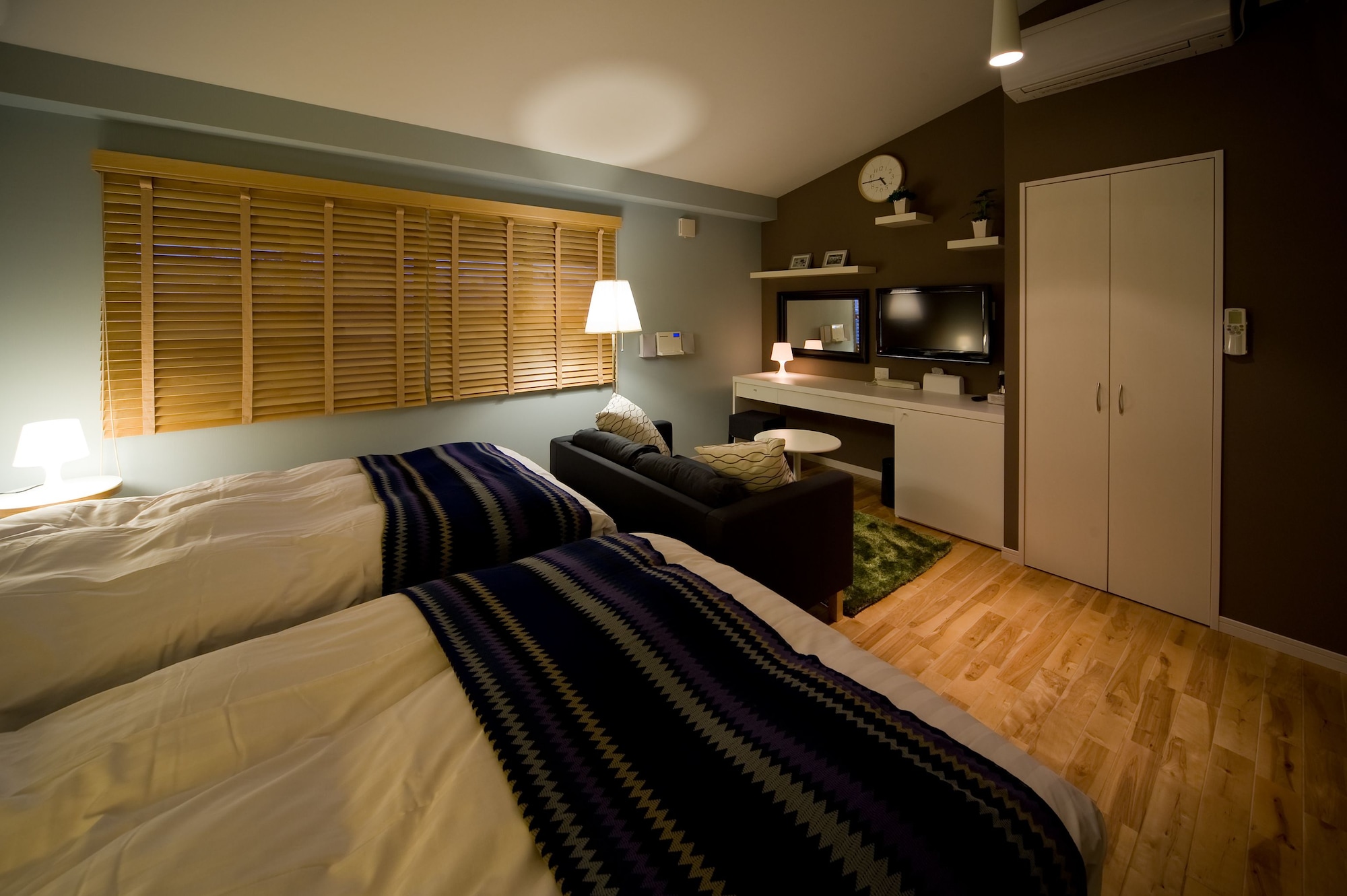 Moderate, Twin Beds