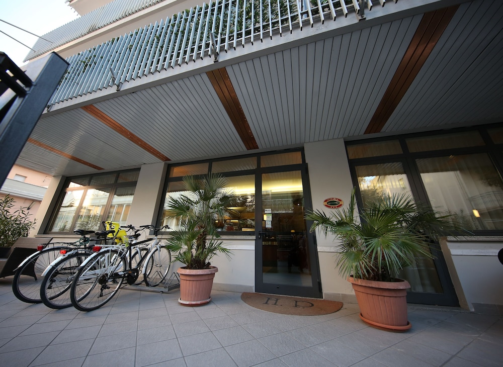 Petrarca Hotel 4/50