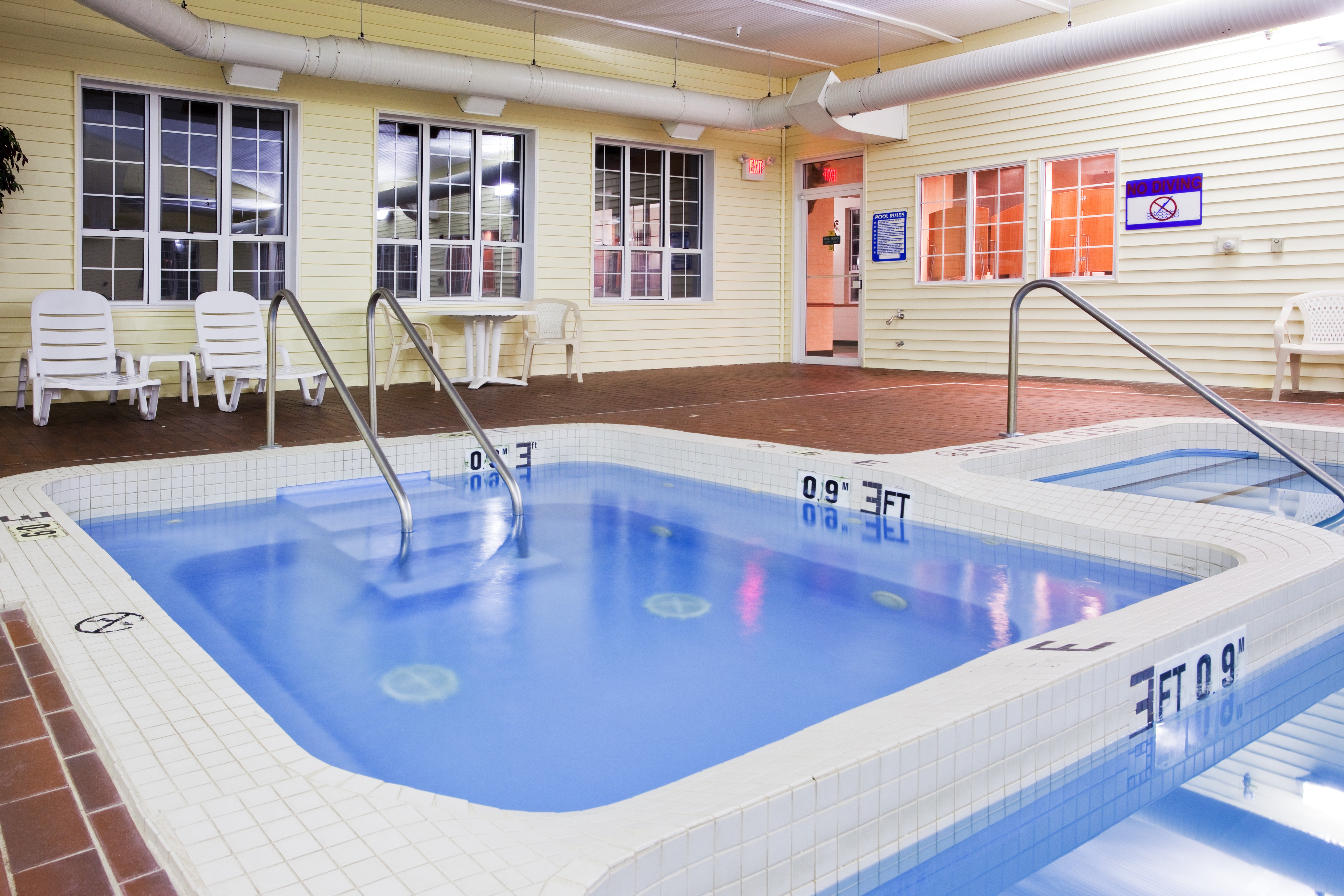 Holiday Inn Express St. Ignace-Lake Front 23/37