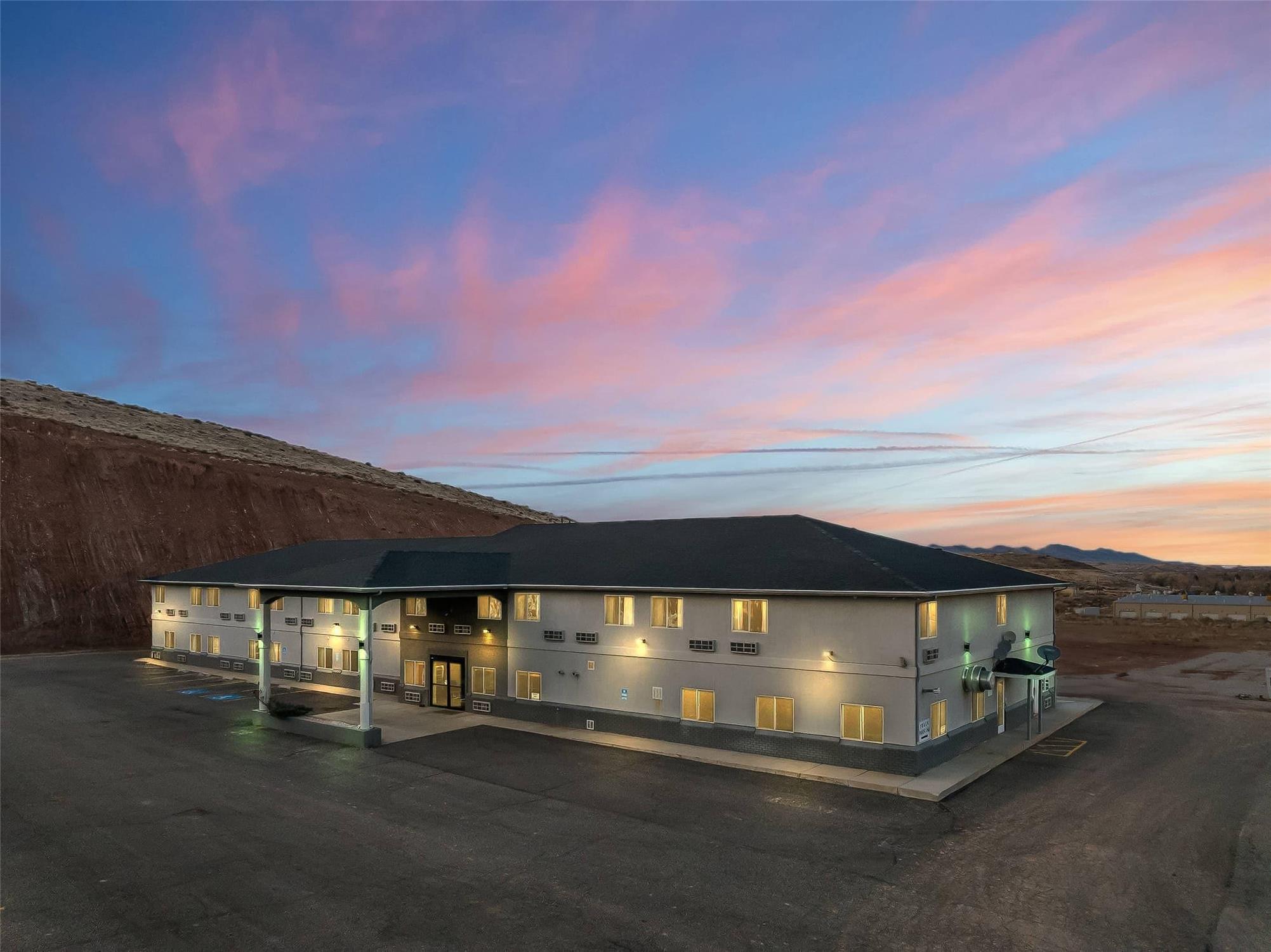 Quality Inn Suites Salina National Forest Area 5/34