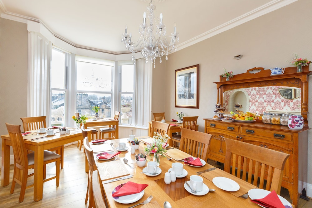 Castle Walk Bed & Breakfast 34/47