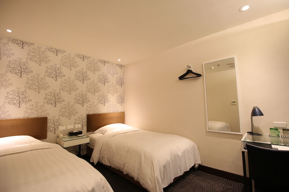 Hotel Puri Ximen Branch 37/65