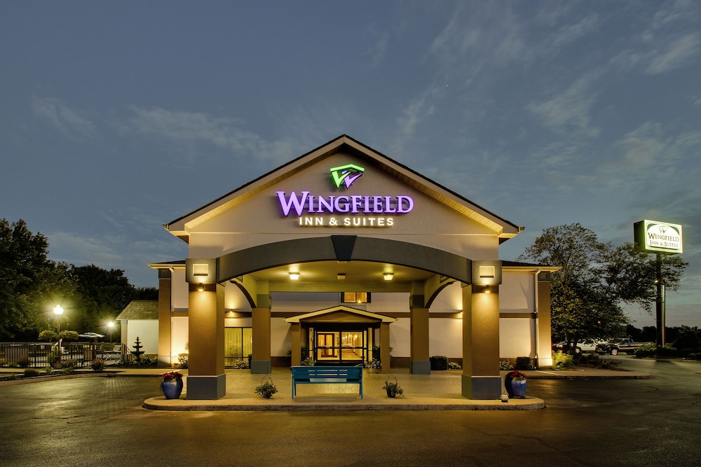 Wingfield Inn Suites 1/49