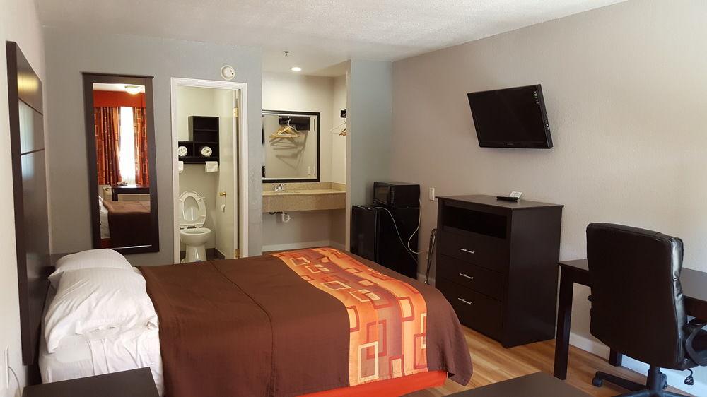 Motel6 Dallas, TX 35/59
