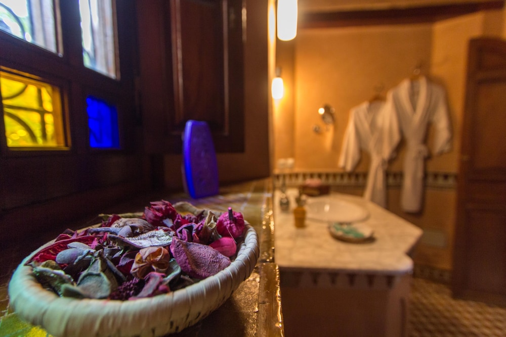 Riad Norma 17/50