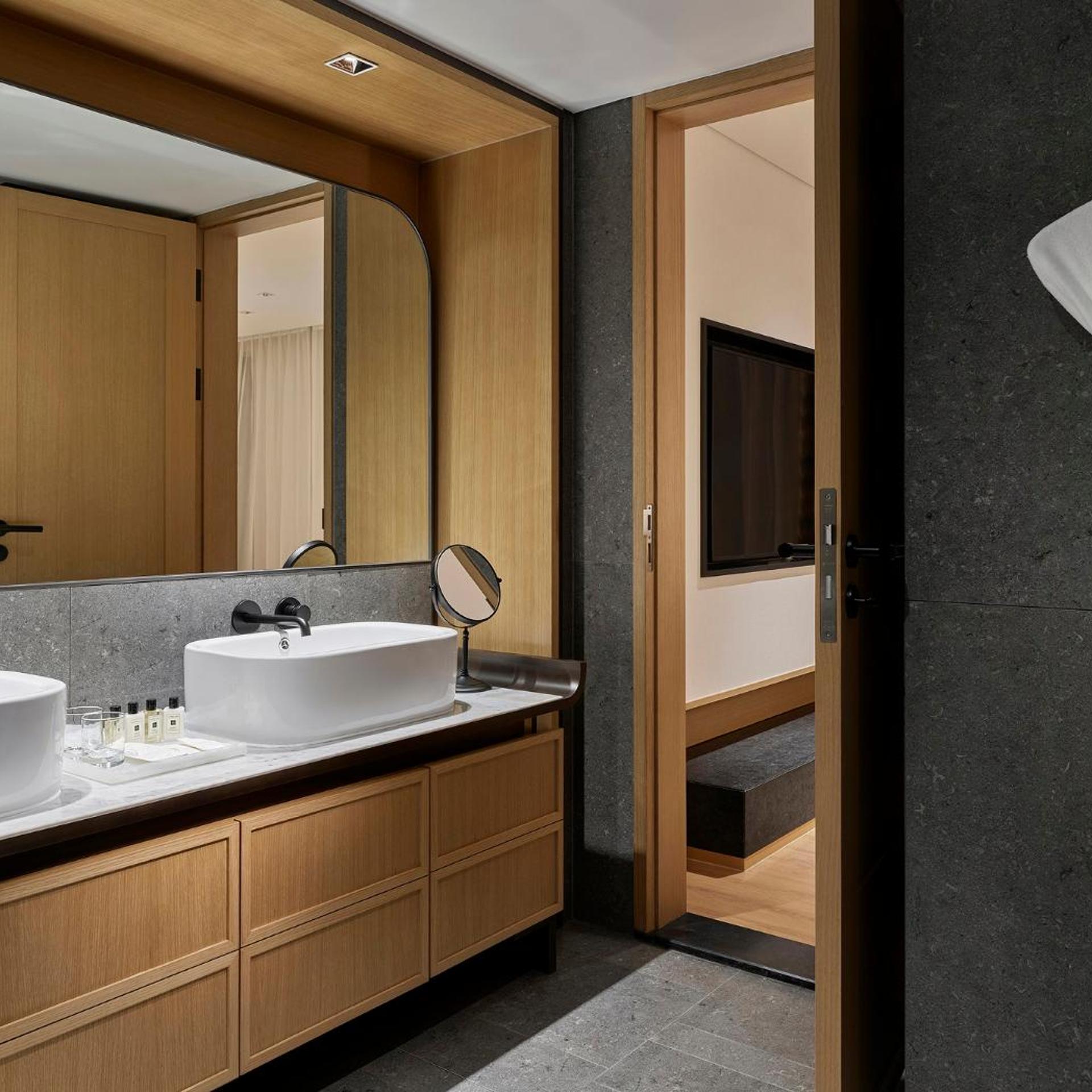 Ondol, Suite, City View, Corner، Grand Josun Busan 3/3