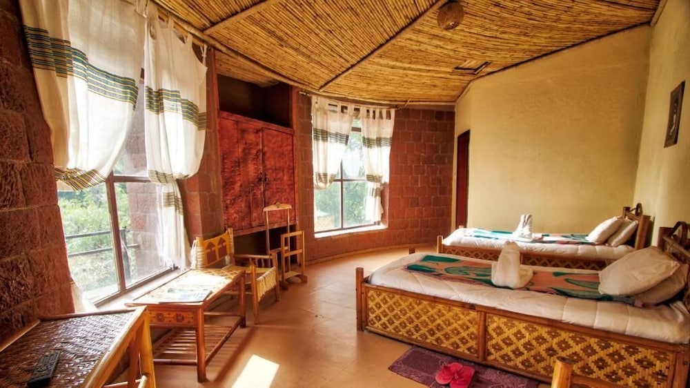 Lal Hotel And Spa 13/33