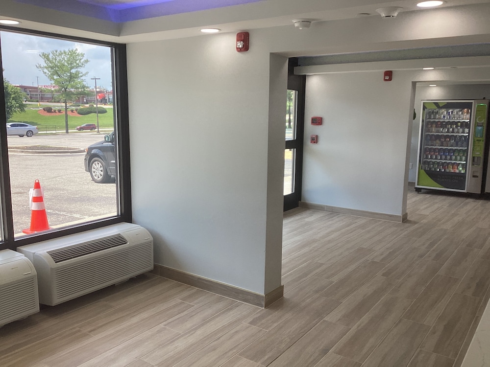 Super 8 by Wyndham Baltimore Northwest 22/40