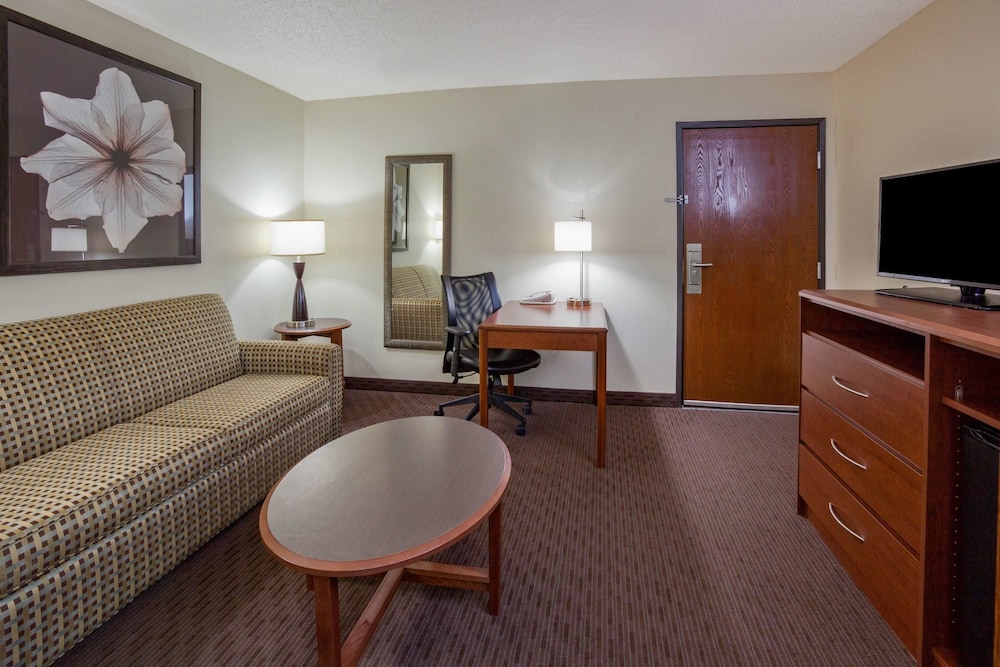 AmericInn by Wyndham Spencer 28/36