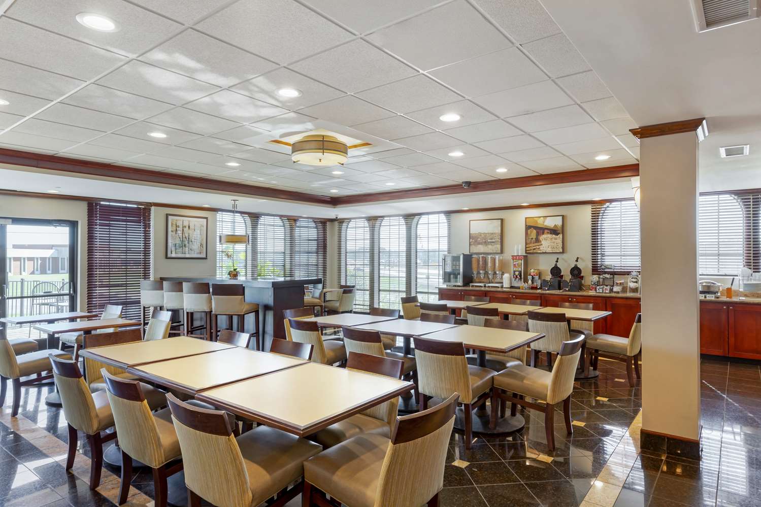 Best Western Plus South Hill Inn 14/22