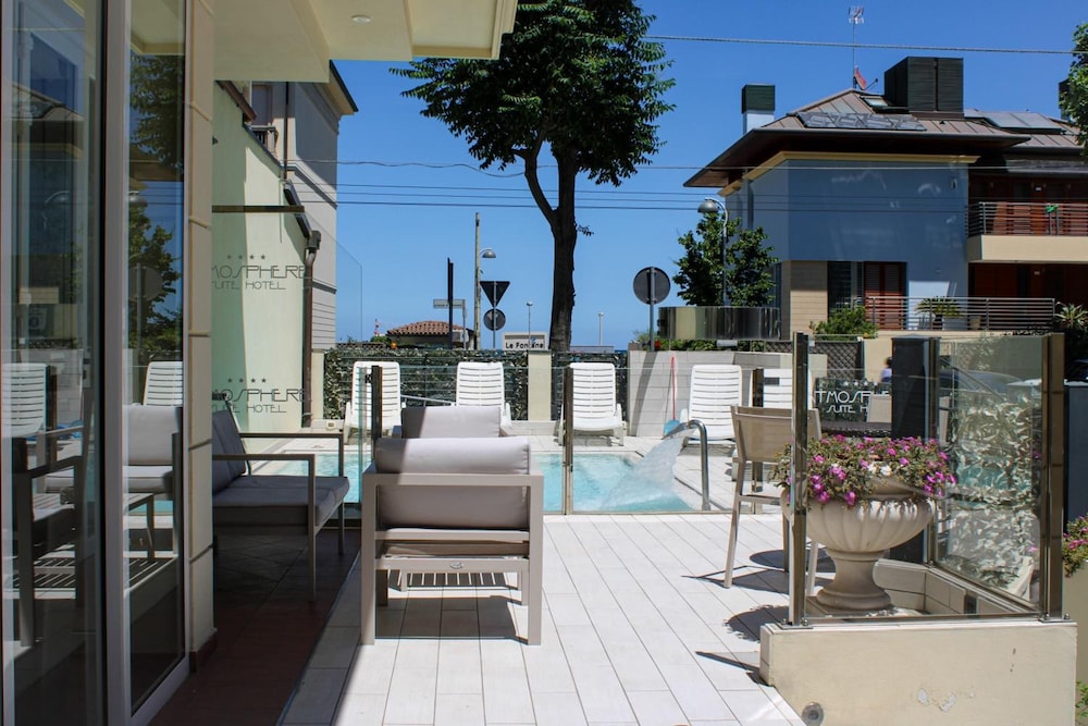 Atmosphere Suite Hotel 53/56