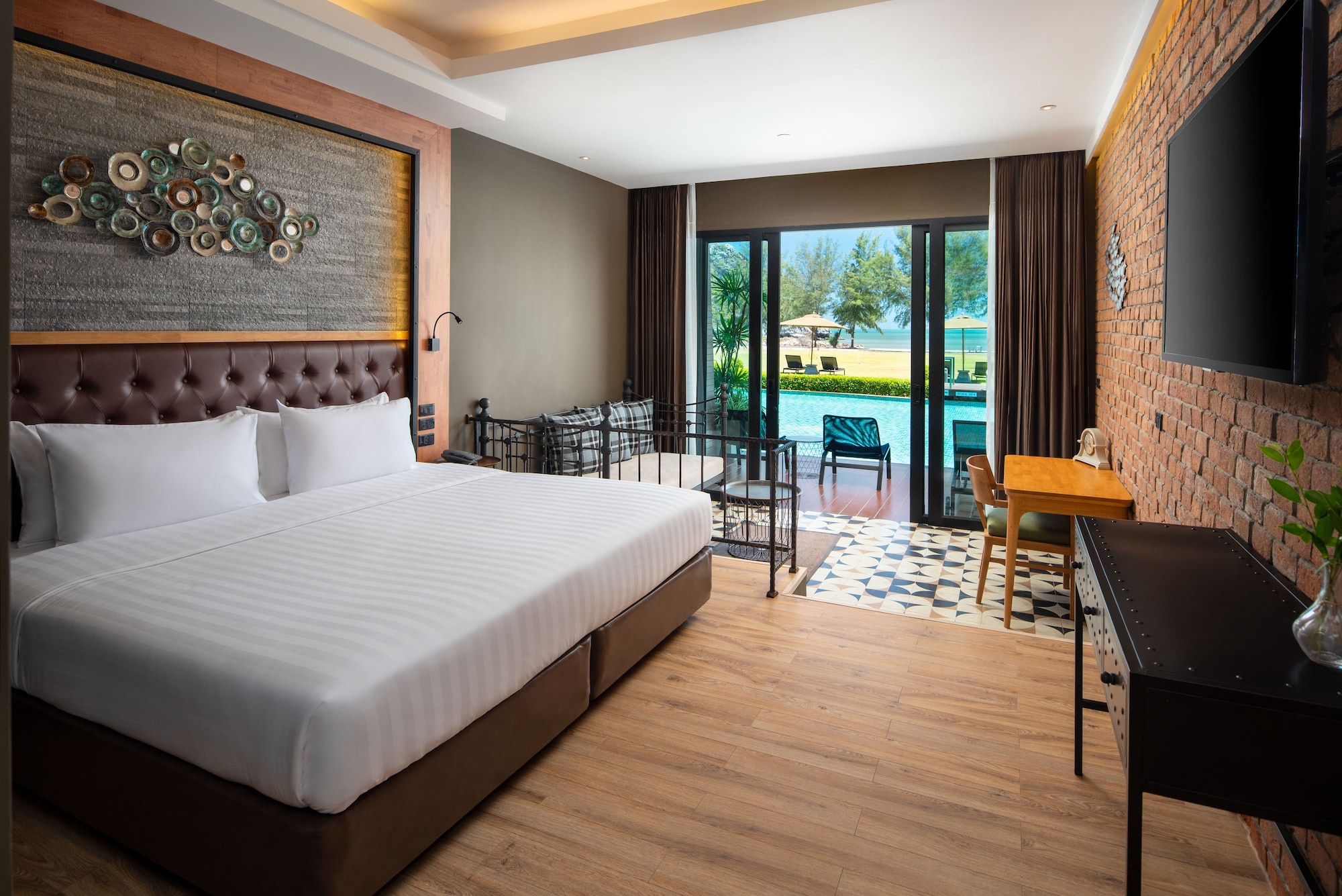 Deluxe, Double Bed, Pool Access