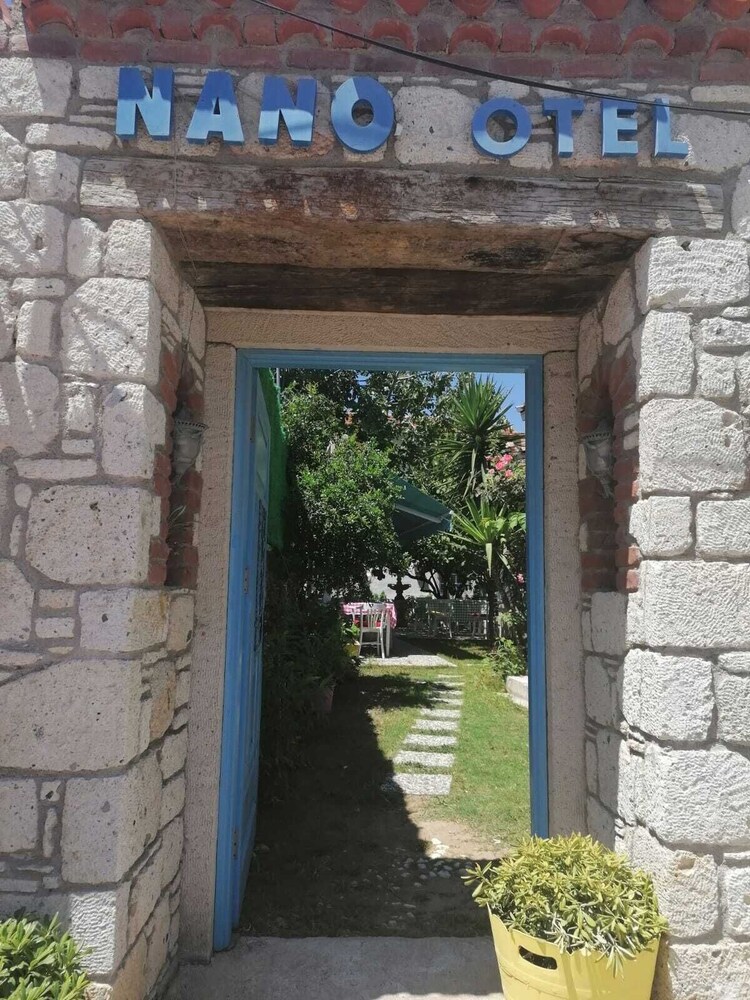 Nano Hotel 42/50