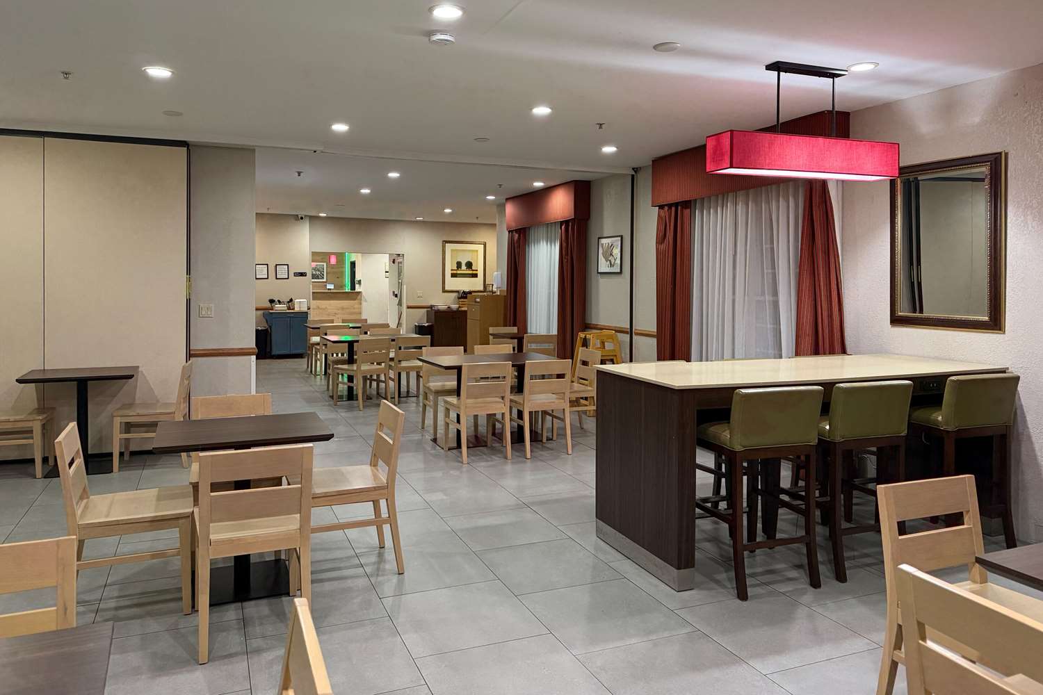 Country Inn & Suites By Radisson Elgin, IL 12/18