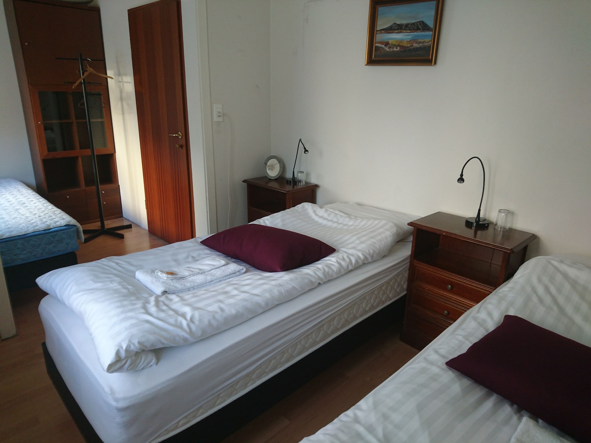 STANDARD, DOUBLE BED, SHARED BATHROOM