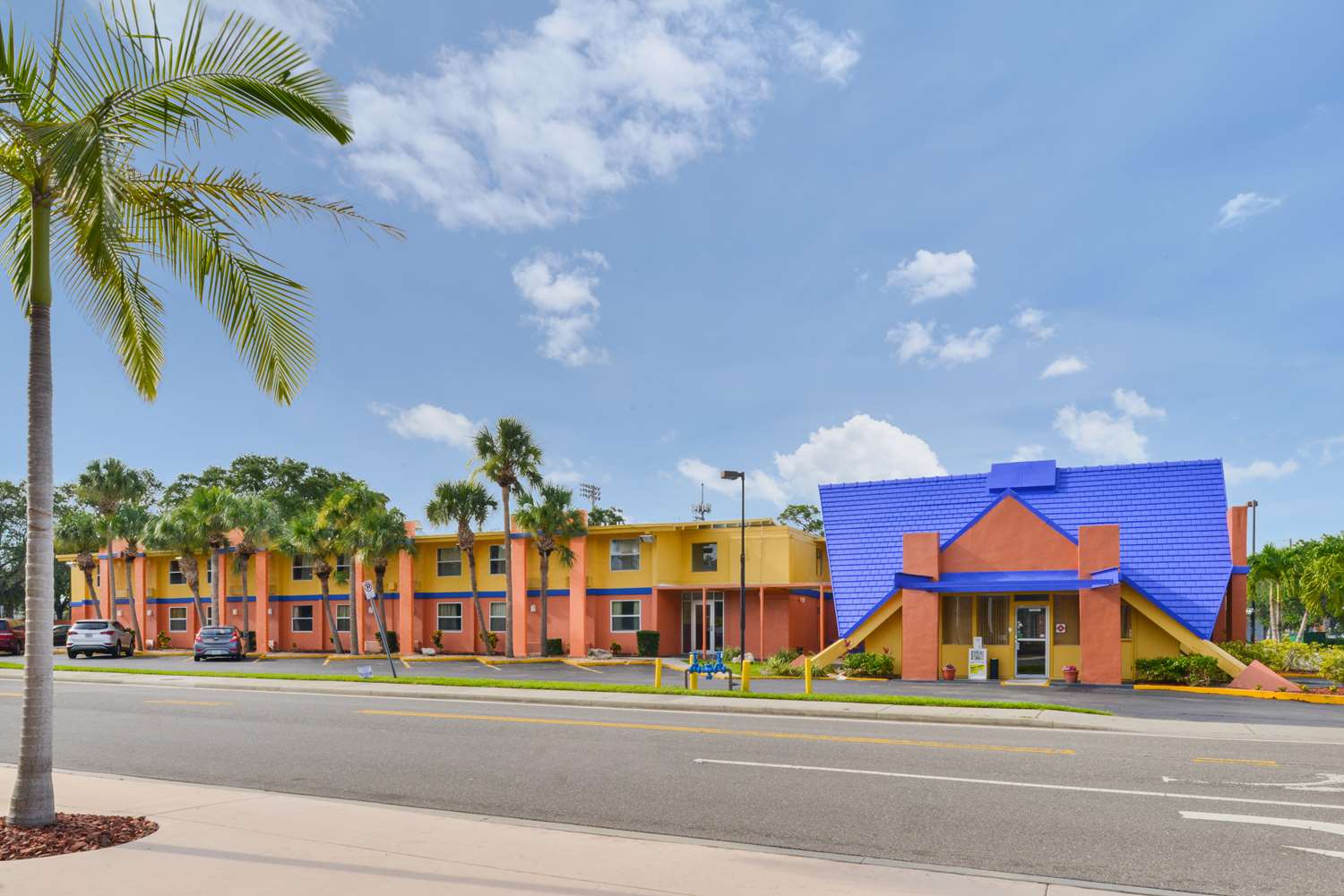 Americas Best Value Inn Sarasota Downtown 6/40