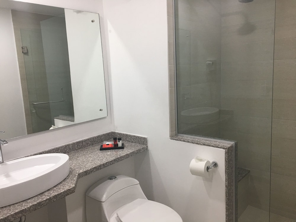 ROOM, 2 DOUBLE BEDS