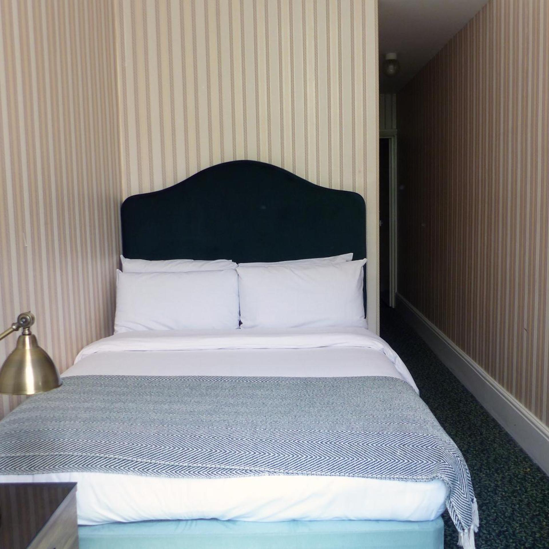 Room, Double Bed, Small