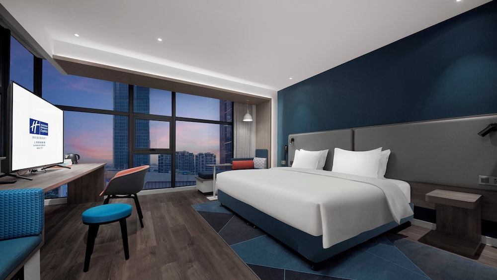 Standard, King Bed, City View, Extra Floor Space