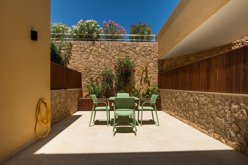 Aparthotel Vila Luz 70/71