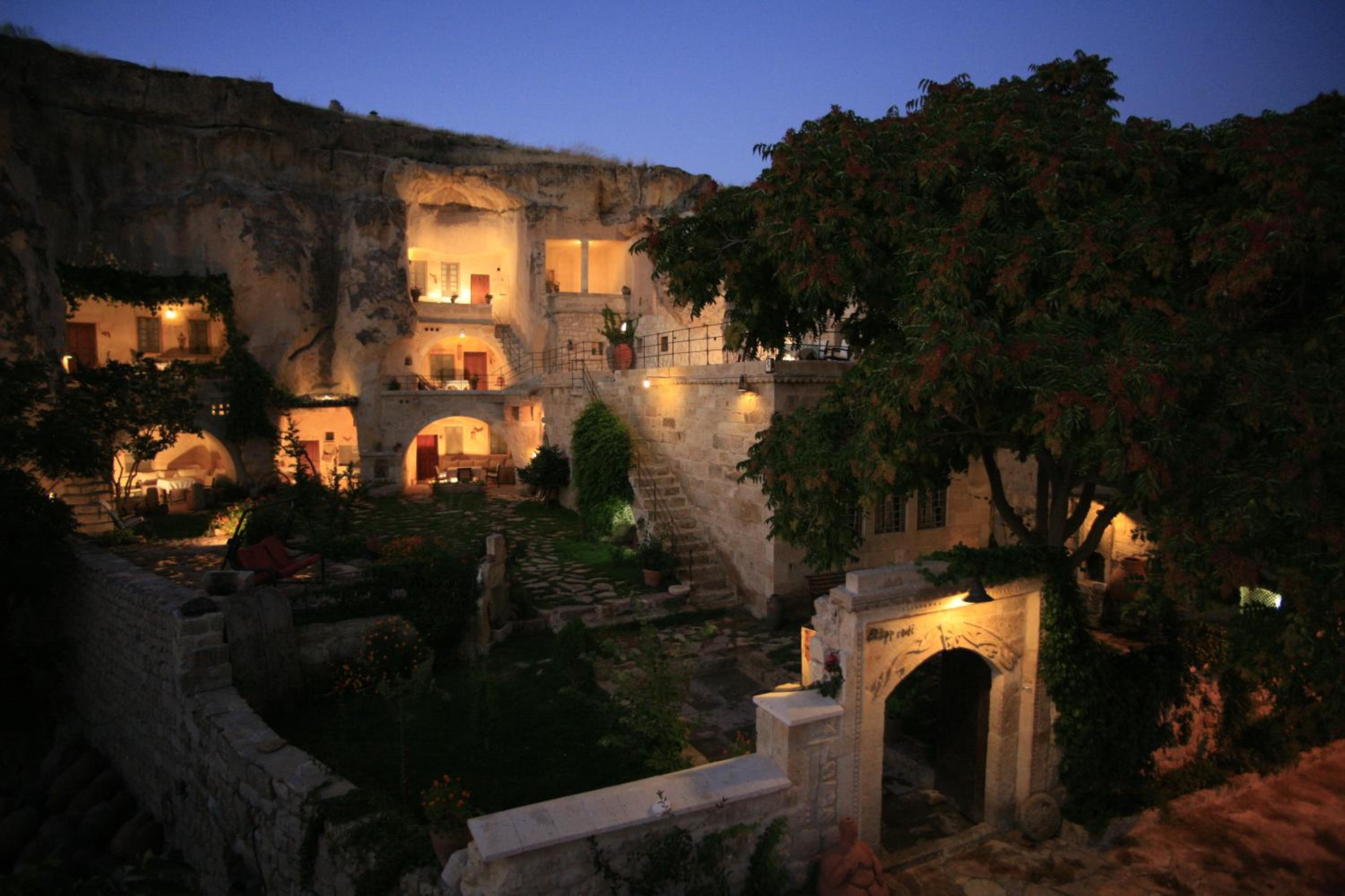 Elkep Evi Cave 6/50