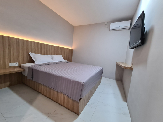 Standard, King Bed