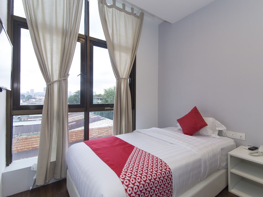 Fumah Hotel Kepong 7/20
