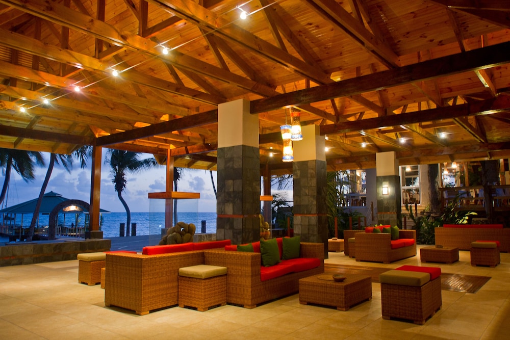 Coco de Mer Hotel and Black Parrot Suites 53/79