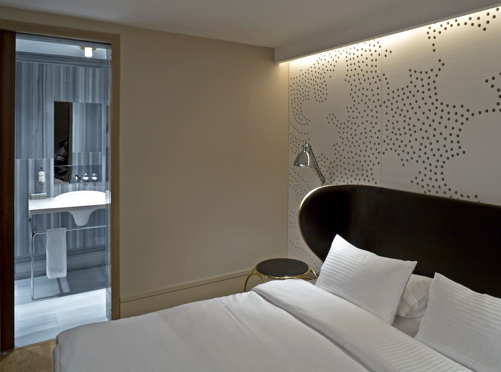 Witt Hotel 33/56