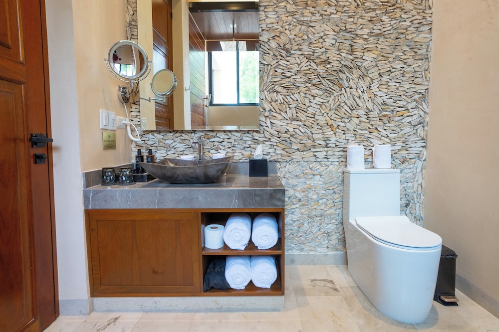 Adoro Hotel Boutique 50/50