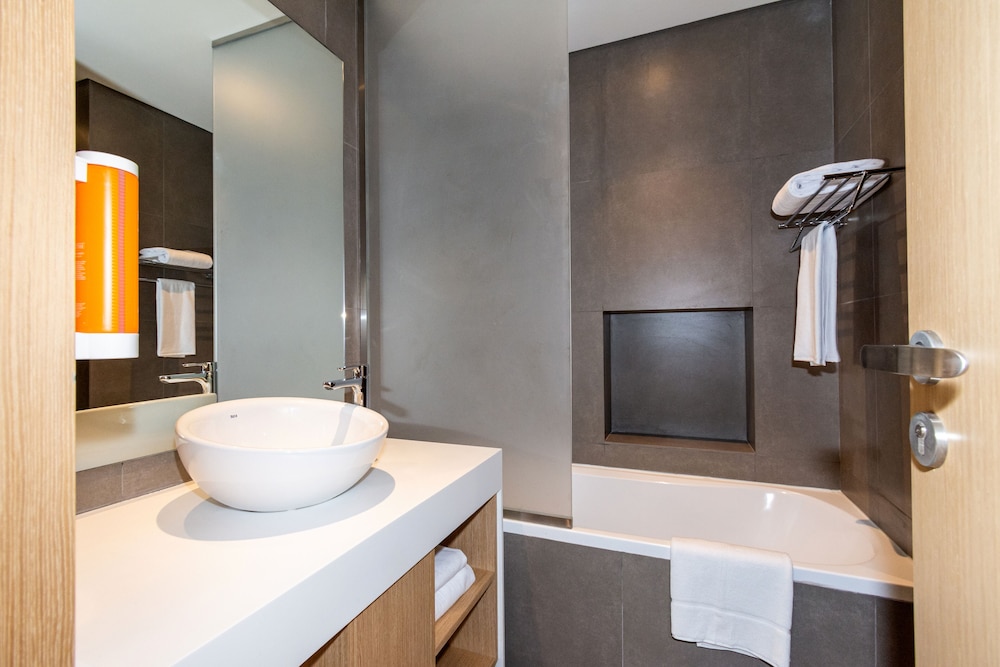 Premier Inn Dubai Dragon Mart 7/32