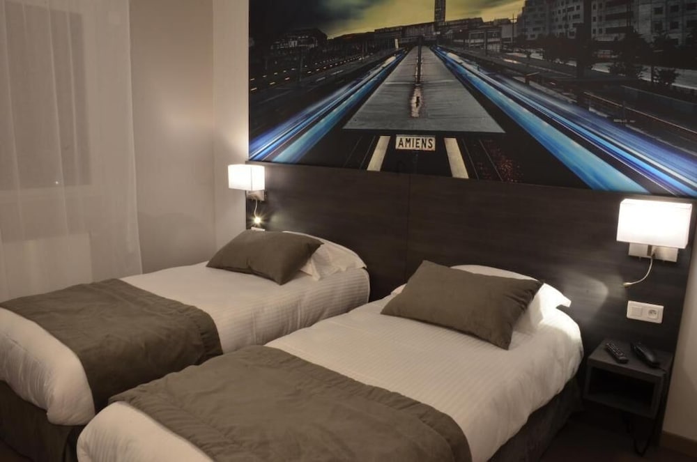 LA CHAMBRE D’AMIENS 18/59