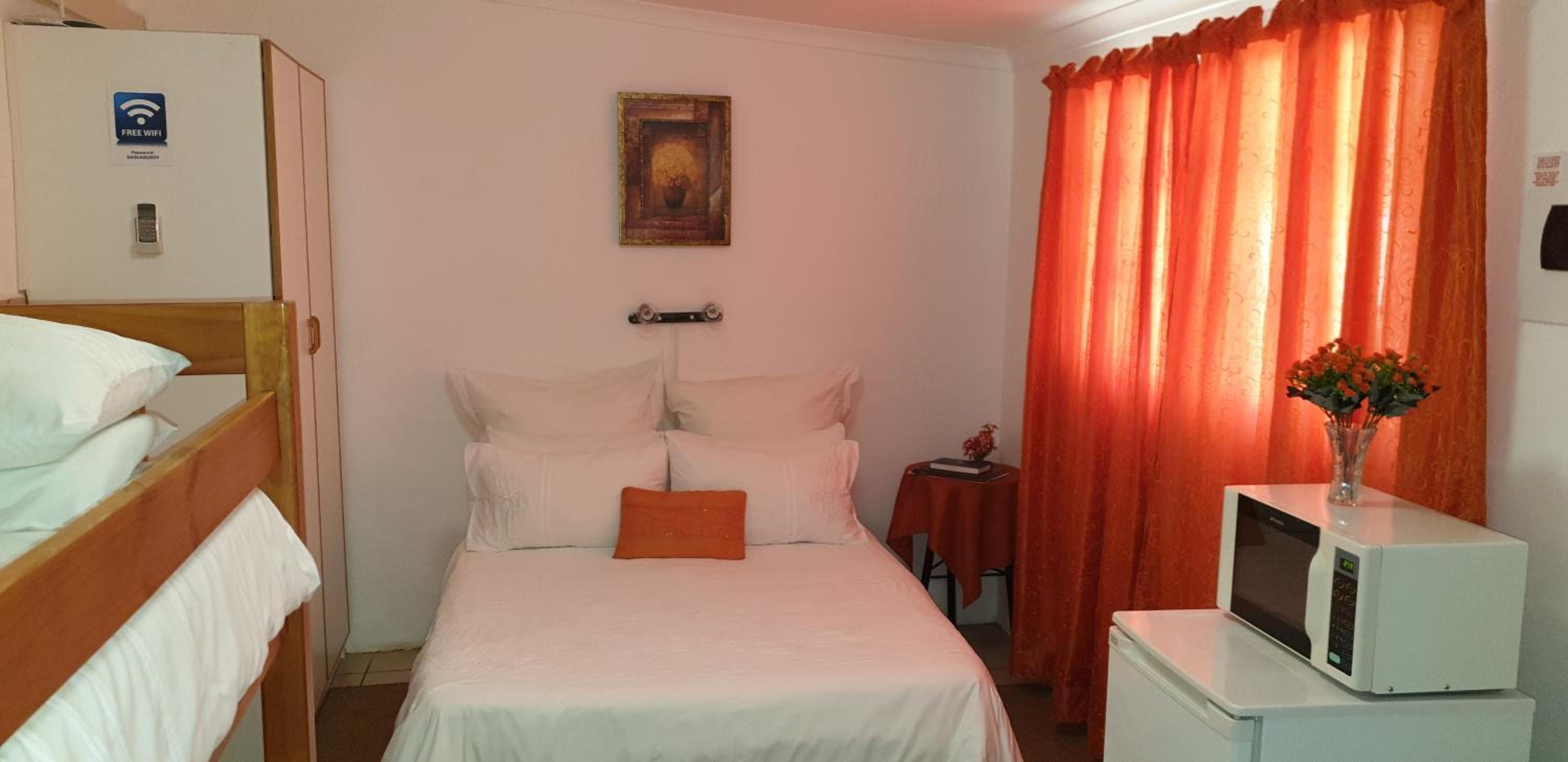 Stemar Self Catering 3/18