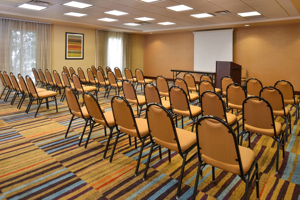 Fairfield Inn & Suites by Marriott Birmingham Bessemer 37/49