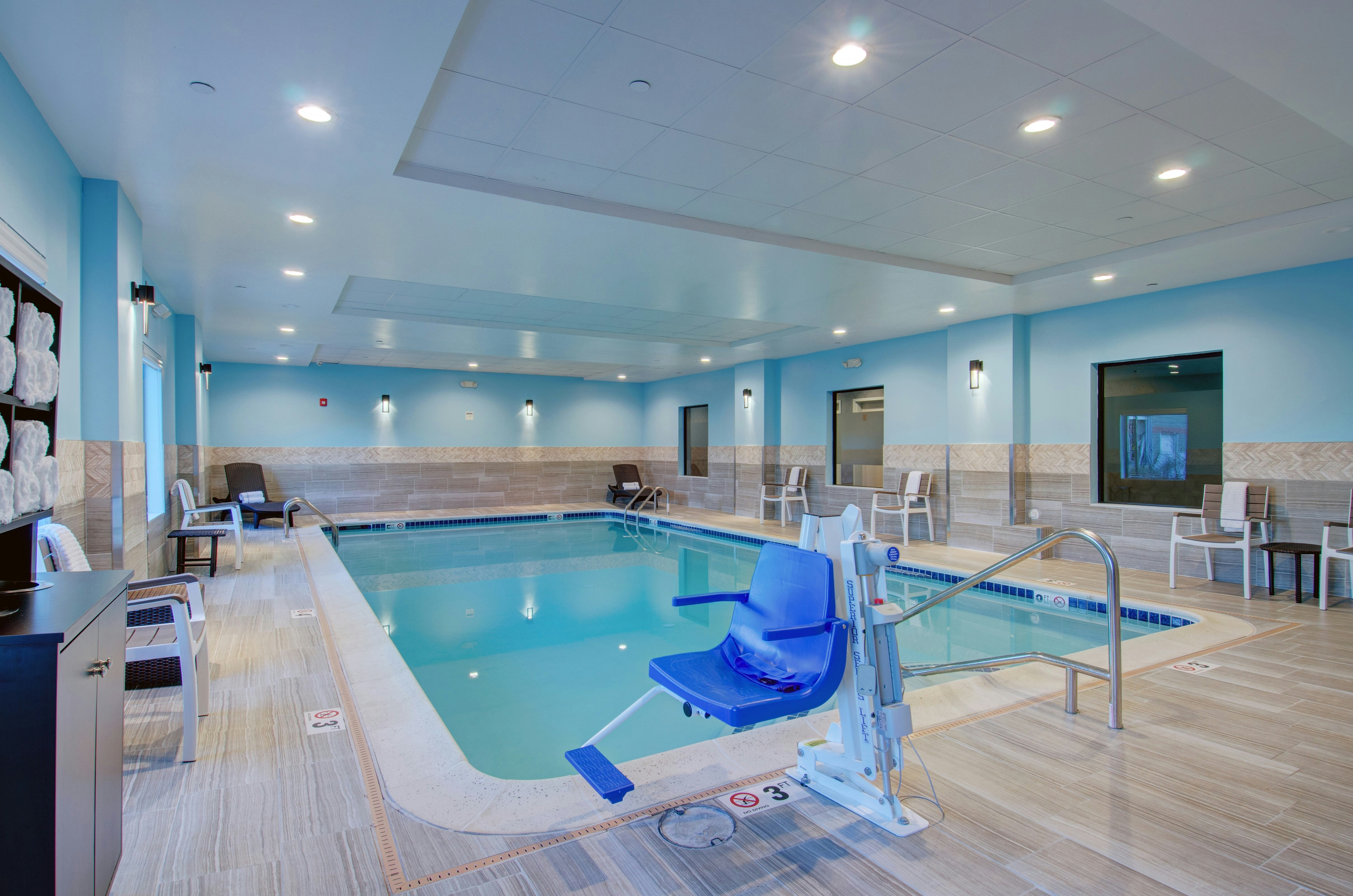 Hampton Inn Suites Boston Stoughton 14/41