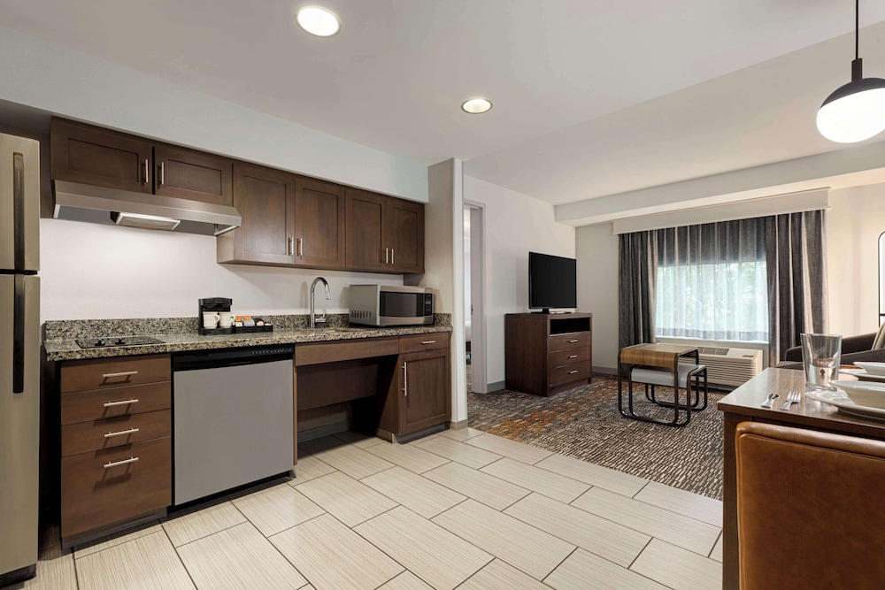 Lobby at Homewood Suites by Hilton Charlottesville, VA, CHARLOTTESVILLE - VA