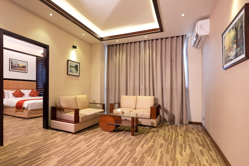 After Hours Residence 15/49