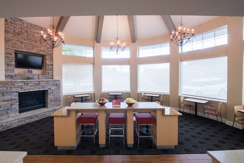 TownePlace Suites by Marriott San Jose Campbell 12/16