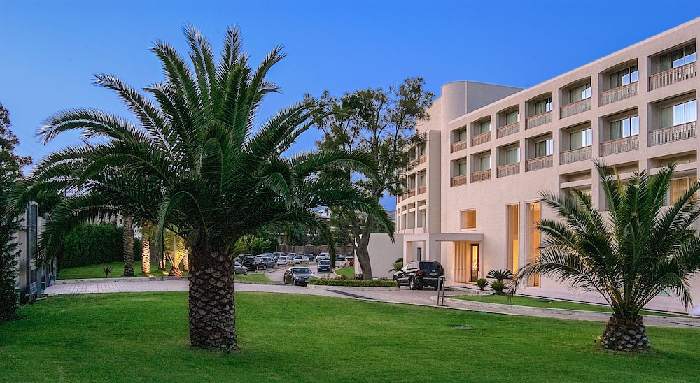 Plaza Resort Hotel 67/74