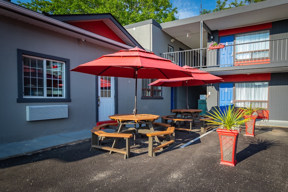 Villager Lodge 38/57