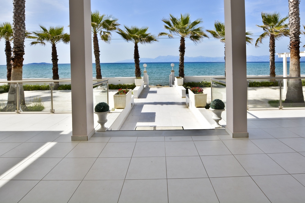 Sidari Beach Hotel 44/81